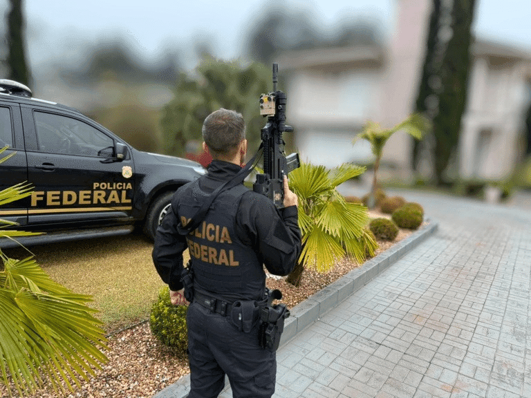 Polícia Federal cumpre mandados contra contrabando de agrotóxicos em Palmeira das Missões e região