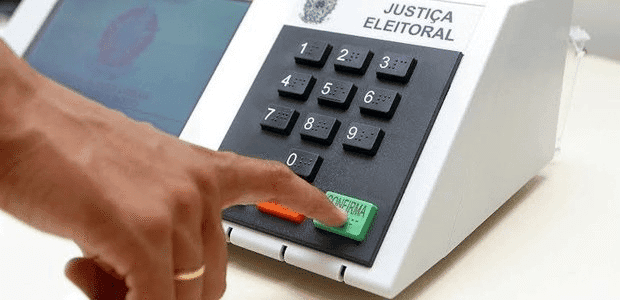 Justiça Eleitoral abre prazo para solicitação de voto em trânsito