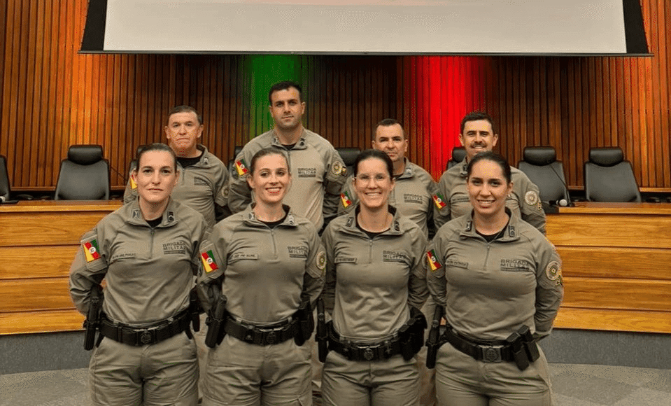 Policiais do 37º BPM participam de capacitação do Projeto Sinais em Porto Alegre 