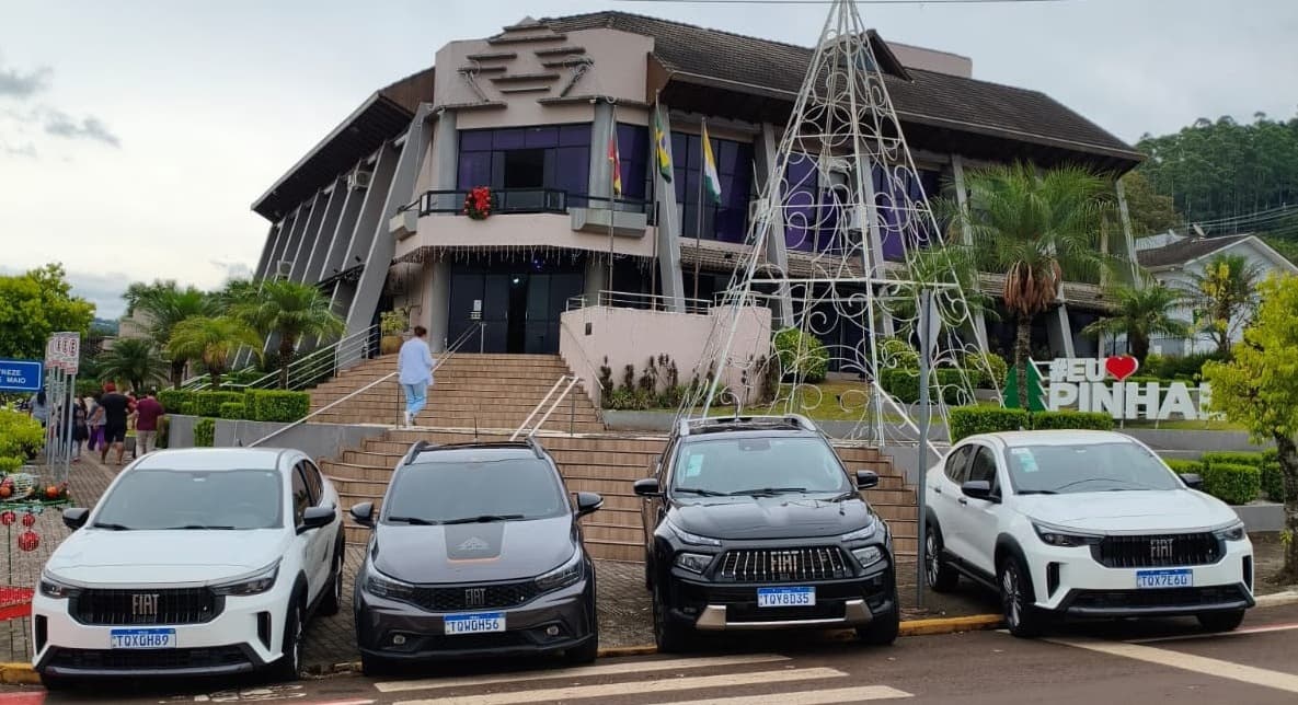 Pinhal investe mais de R$ 600 mil na aquisição de quatro veículos novos