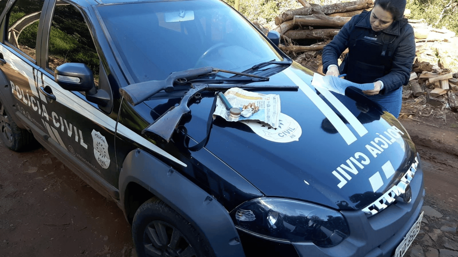 Polícia Civil apreende armas e munições durante operação no interior de Alpestre