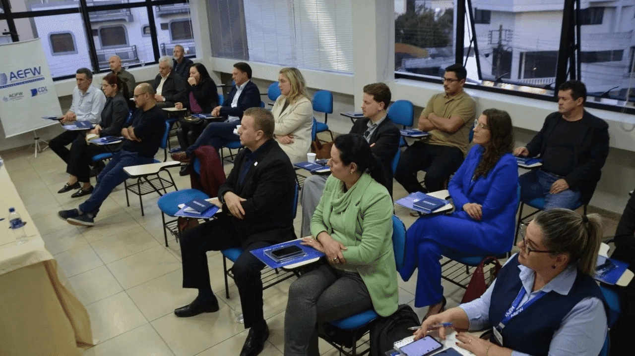 Lideranças regionais debatem reforma tributária e estabelecem ações conjuntas