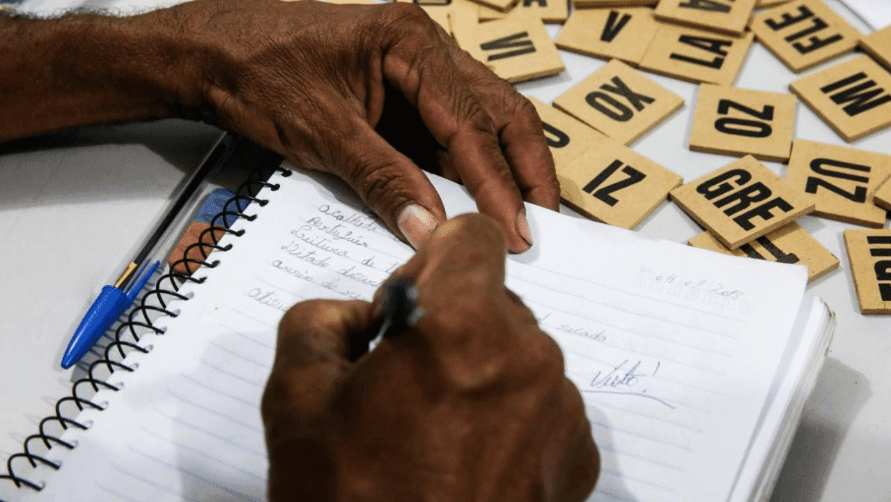 Inscrições para EJA na rede estadual seguem abertas até 29 de junho