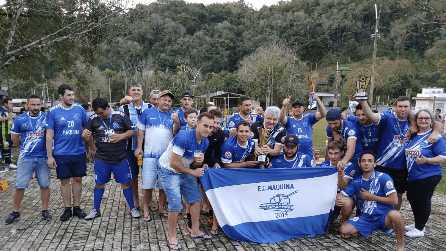 Liberato Salzano conhece os campeões do Campeonato Municipal de Futebol Sete