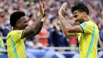 Brasil vence a Escócia, garante liderança do grupo e avança ao mata-mata da Copa do Mundo