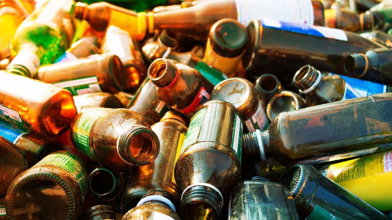 Prefeitura de Rodeio Bonito alerta que garrafas de vidro não serão recolhidas pelas equipes de coletores  