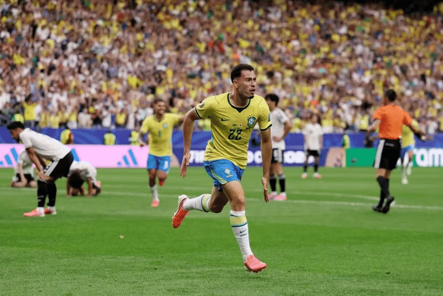 Brasil vence o Japão de virada e garante vaga nas oitavas de final da Copa do Mundo
