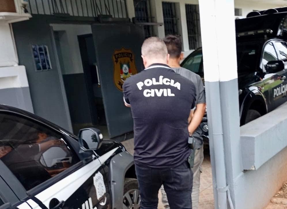 Foragido por tentativa de homicídio se entrega à Polícia Civil de FW